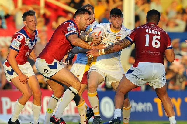 Late agony for Huddersfield Giants as Wakefield pinch points 28-26